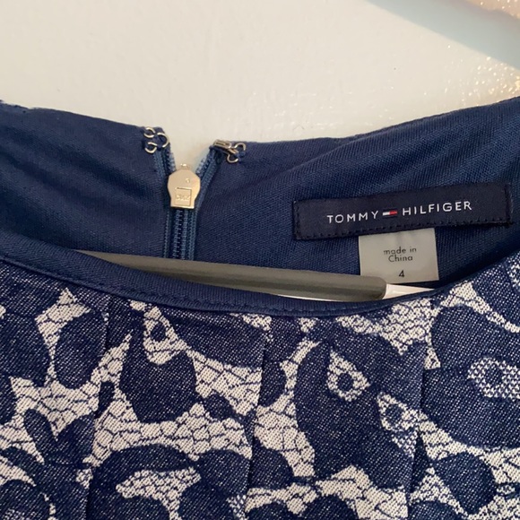 Tommy Hilfiger Size 4 Blue Pattern Dress - Picture 3 of 4